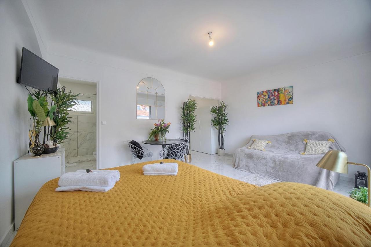 Studio Lumineux 200 M Des Plages A0B192 戛纳 外观 照片